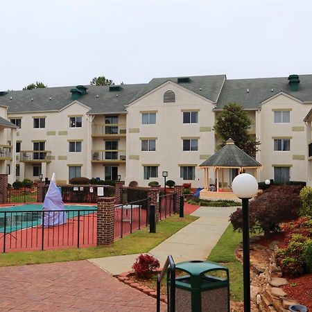 Baymont By Wyndham Norcross Atlanta Hotel Exterior photo
