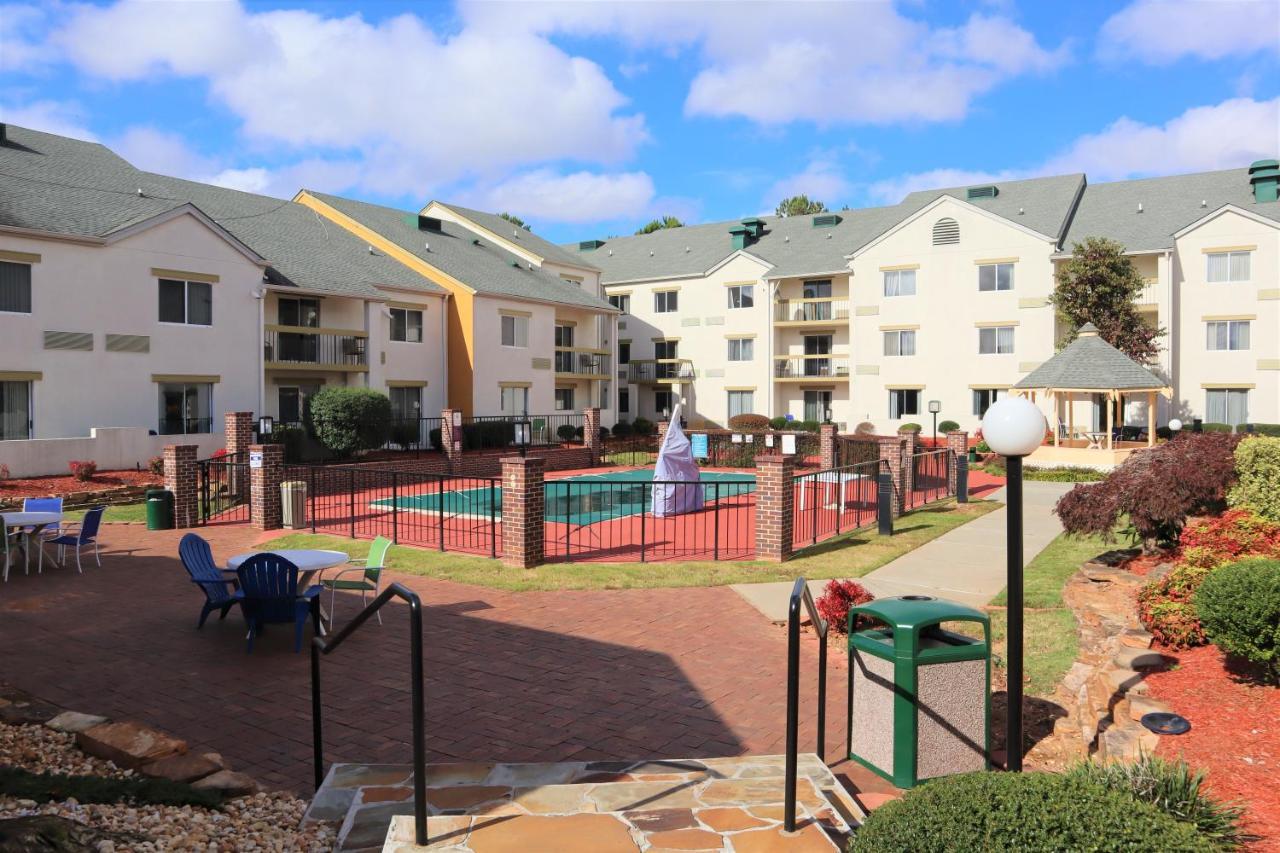 Baymont By Wyndham Norcross Atlanta Hotel Exterior photo