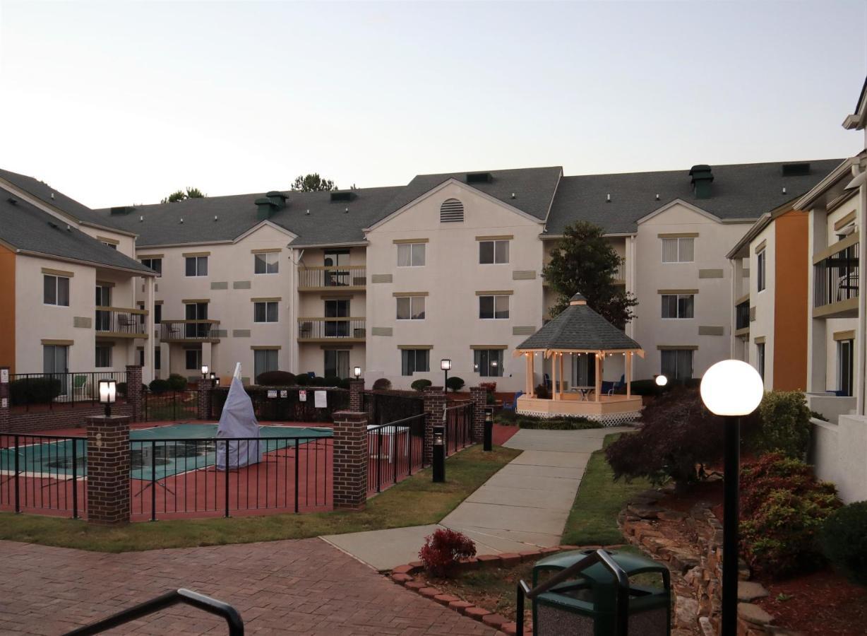 Baymont By Wyndham Norcross Atlanta Hotel Exterior photo