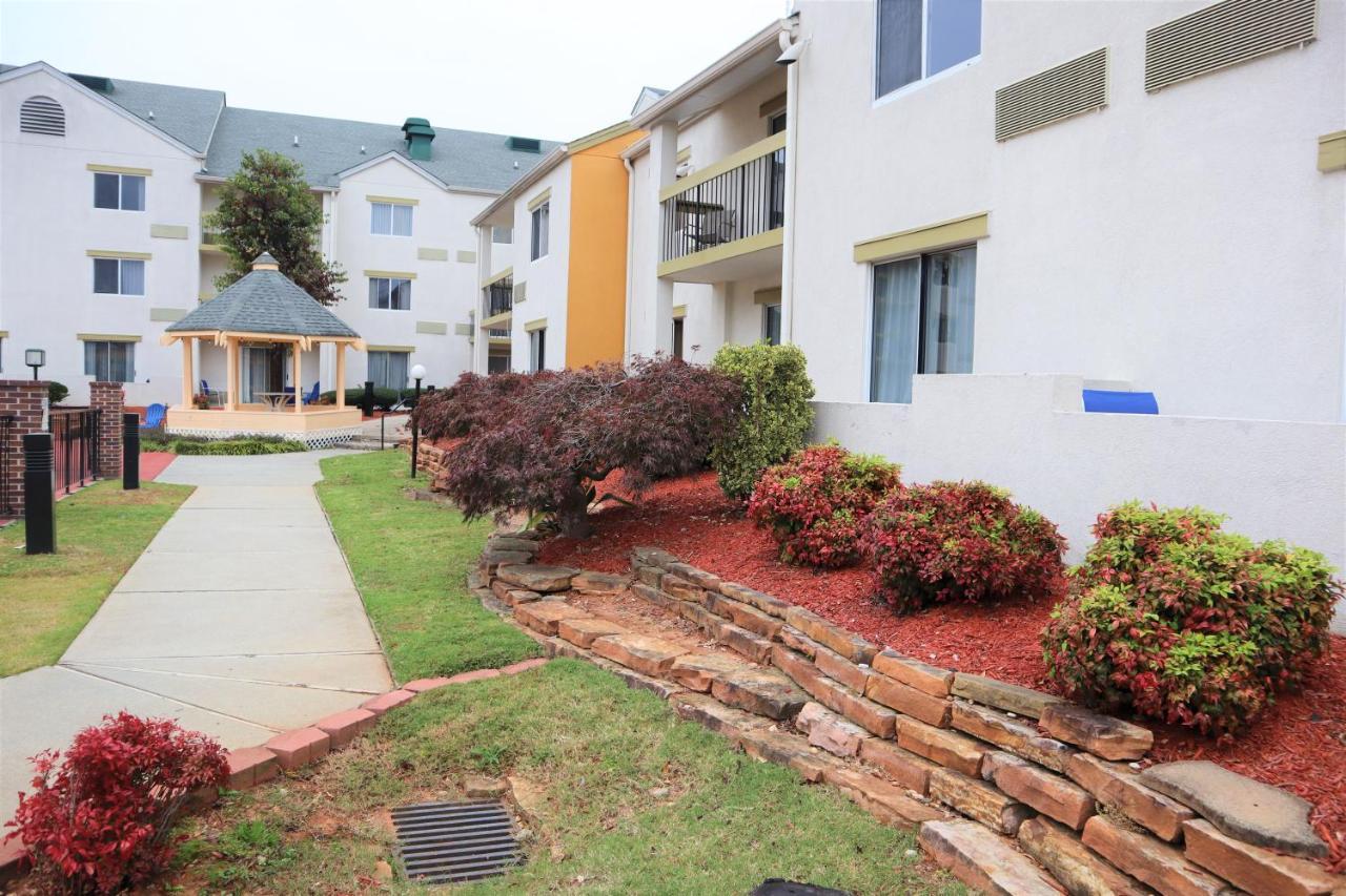 Baymont By Wyndham Norcross Atlanta Hotel Exterior photo