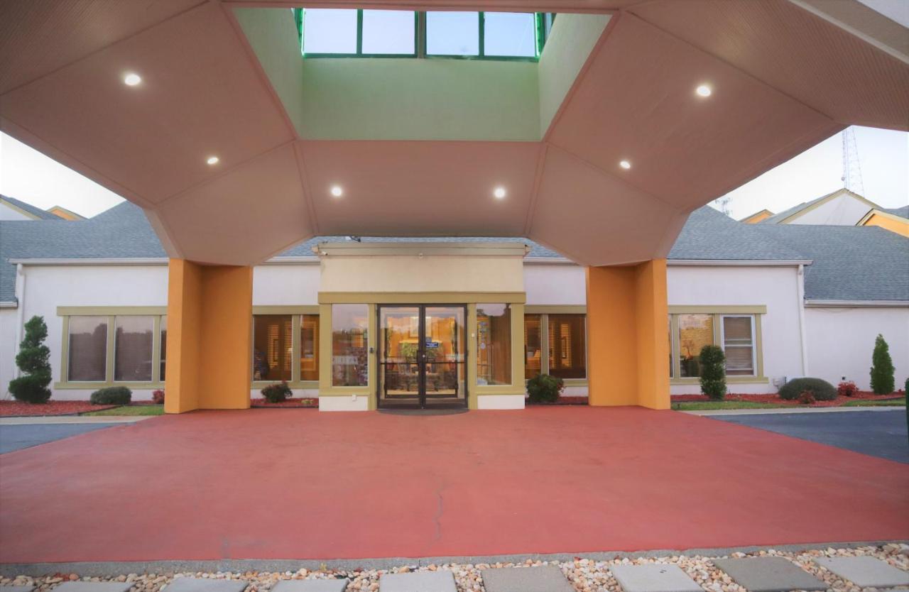 Baymont By Wyndham Norcross Atlanta Hotel Exterior photo