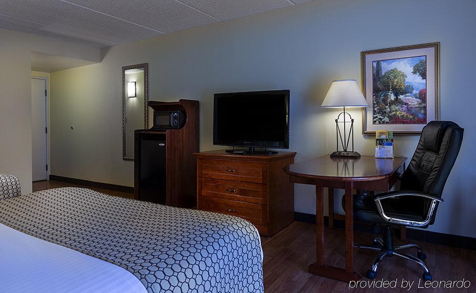 Baymont By Wyndham Norcross Atlanta Hotel Exterior photo
