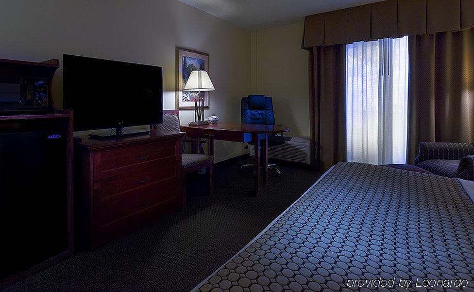 Baymont By Wyndham Norcross Atlanta Hotel Exterior photo