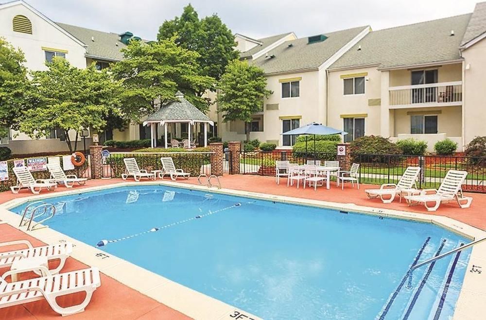 Baymont By Wyndham Norcross Atlanta Hotel Exterior photo